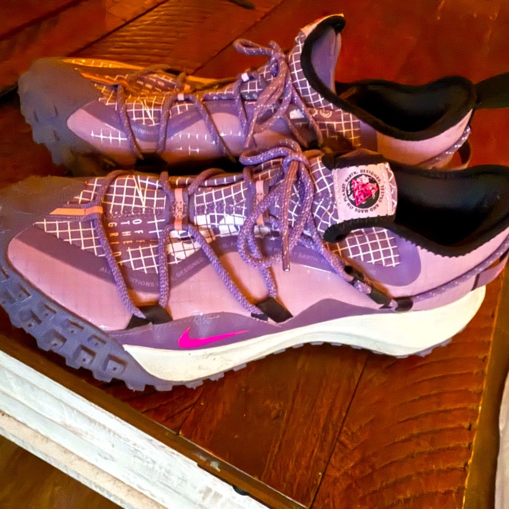 Men’s NIKE ACG Mountain Fly low GTX